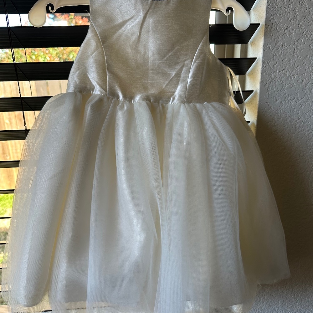 New girls white dress size 3